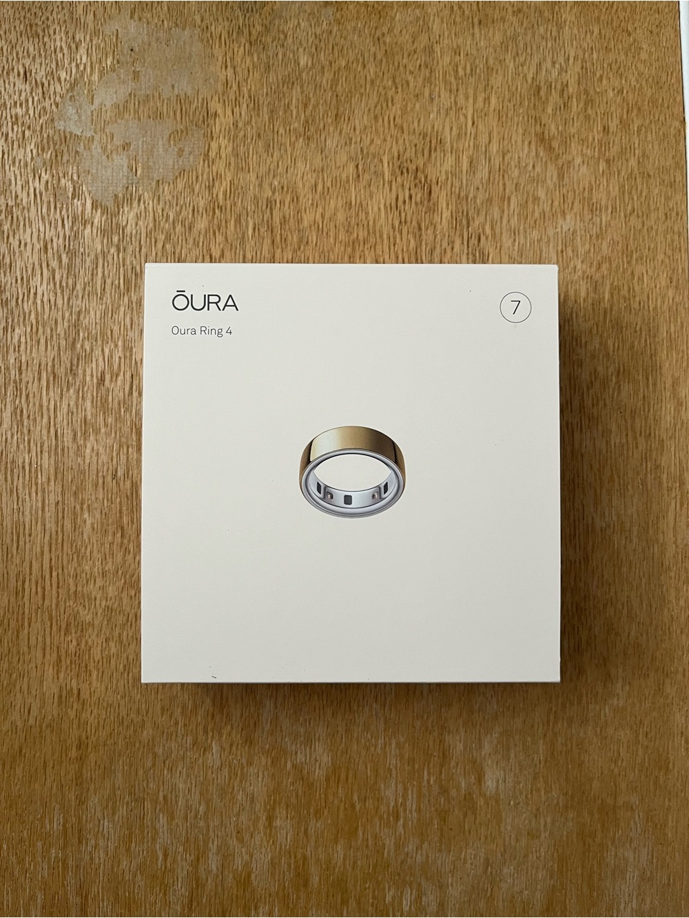 BRAND NEW IN BOX Oura Ring 4 Gold Size 7